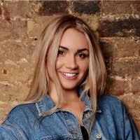 Magdalena Allen's Instagram, Twitter & Facebook