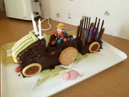 Patouille Et Traficote Gateau Anniversaire Gateau Train Gateaux D Anniversaire Tracteur