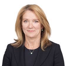 Elizabeth Seeger's Instagram, Twitter & Facebook