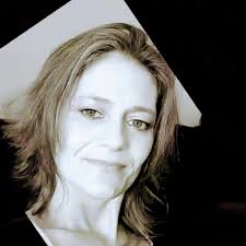 Stream Lisa Dart music