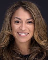 Liliana Flores's Instagram, Twitter & Facebook