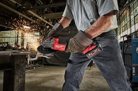 While a better onboard dust collector would have been nice, we love the fact. Milwaukee Fuel Angle Grinder M18 Fhsag125xpdb 552x 2 Batteries 18 V 5 5 Ah 1 Charger 493347108080 Amazon De Baumarkt