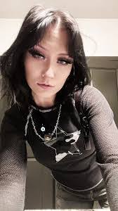 Madison Giesting's Instagram, Twitter & Facebook