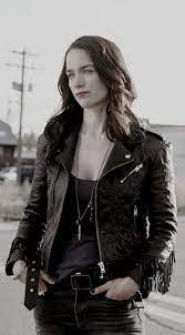 Pin By Arietis On Melanie Scrofano Melanie Scrofano Tracy Spiridakos Leather Jacket
