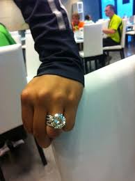 This Is Sania Mirza Malik S Engagement Ring From Now Husband Pakistani Cricketer Shoaib Malik Engagement Rings Beautiful Rings Diamond The hyderabad reception was also attended by sangeeta bijlani. pinterest