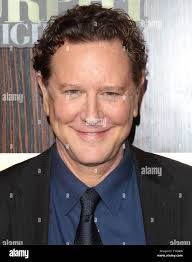 Judge reinhold eddie murphy hi-res stock photography and images