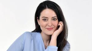 Pelin akil hakkında en son ve en doğru haberler mynet haber farkı ile bu sayfada. Pelin Akil Hayranlarini Uzdu Iki Cocuguma Kim Bakacak