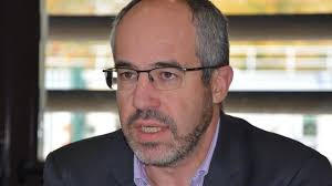 Rayonnements électromagnétiques : Les éleveurs attaquent en justice