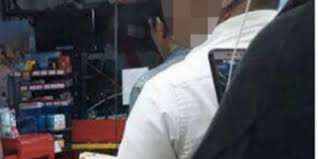 Aku membayangkan apa yang akan dilakukan kedua ortuku kalo sampai tau aku melakukan hal ini. Deretan Fakta Seputar Wanita Tanpa Busana Di Tamansari Dream Co Id