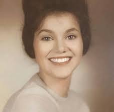 Linda Kummer's Instagram, Twitter & Facebook