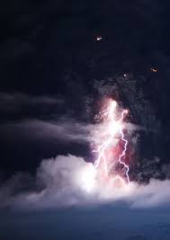 No teatro nacional integrou no elenco de o lugre e, no mesmo ano, interpretou várias peças na televisão e no teatro radiofónico. Pin By Jorge Sousa E Costa On Fairytale Clouds Wild Weather Lightning