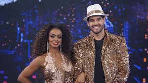 'ele diz que não sabe, mas sabe!' Dandara Mariana Aprende Lingua De Sinais Para Se Comunicar Com A Mae De Seu Professor No Danca Dos Famosos 2019 Gshow