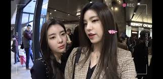 Yeji, lia, ryujin, chaeryeong and yuna. á´Éªá´…á´¢Ê Yejisuryuchaeyu On Twitter Yeji And Lia Height Difference Uwu Itzy100days Itzy Yejisu