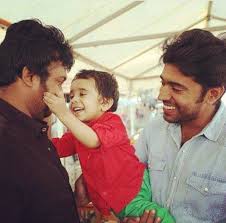 Nivin Pauly With His Son Daveed And Vattiraja Neram Best Actor Movies Malayalam Actors My girlfriend is too hot, i publish here photos and videos of her. nivin pauly with his son daveed and
