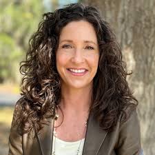 Erika Resnick's Instagram, Twitter & Facebook