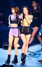 200104 Blackpink Jisoo At Kyocera Dome Concert In Osaka Blackpink Fashion Blackpink Jisoo Stage Outfits