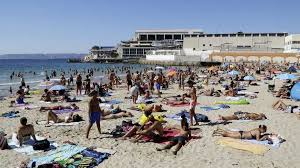 Moins De Constructions Et Davantage De Sable Sur Les Plages De Marseille Plage Marseille Marseille Marseille France