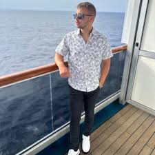 Aaron James Pelc (@james_pelc)