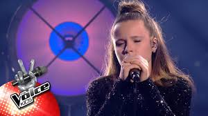 Ze zijn tussen zeven en veertien jaar oud en wagen, gesteund door hosts an. Emma Million Years Ago Topfinale The Voice Kids Vtm Youtube