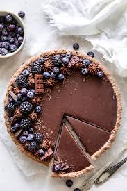 As long as you choose the right one, you can eat healthy and due to that chocolate dessert takes on a lot of fat and sugar, it resulted in that many people think chocolate dessert the natural enemy to lose weight. Vegan Chocolate Blackberry Tart Delight Fuel