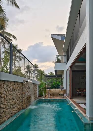 Tropical Swimming Pool Design Ideas, Inspiration & Images | Houzz - July  2026 | Houzz