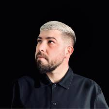 Esattamente Michael Ritch