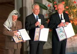 Une fois de plus, le prix nobel de la paix n'est que le prix de la honte. Prix Nobel De La Paix Les Laureats Les Plus Emblematiques En Images