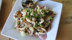 Pork Dinakdakan Ingredients 1 Kilo Whole Slab Of Pork Liempo 1 Tsp Ginger Minced 1 Cup Onion Finely Chp Spicy Pork Pork Salad Pork Recipes