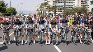 Incidente mortale (diretta) giro d'italia 3a tappa. Vierde Rit Giro Gestart Met Eerbetoon Aan Wouter Weylandt De Morgen