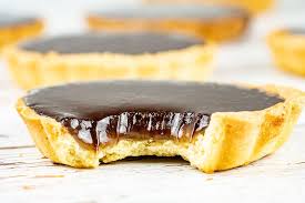 Tartelettes Chocolat Et Caramel Beurre Sale Au Thermomix Recette En 2020 Mini Tarte Tartelette Chocolat Caramel Recettes Au Thermomix
