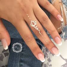 Elegante Weisse Tattoo Ideen Neu Tatto Designs 2018 Tatowierungen Fingertatowierungen Bunte Tattoos