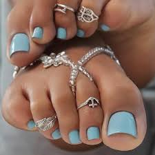 Polka dot toe nail design 50 Cute Summer Toe Nail Art And Design Ideas For 2020
