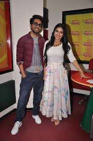 Give in all your energy) is a 2015 indian hindi romantic comedy film directed by sharat katariya and starring ayushmann khurana and bhumi pednekar in lead roles. Ayushmann Khurana And Bhumi Pednekar At Radio Mirchi Studio To Promote Dum Laga Ke Haisha Ayushmann Khurrana Bollywood Photos