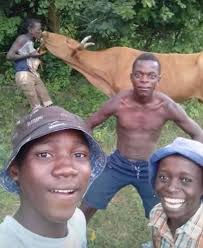 Who made the first move you or your husband? 🤔🤣