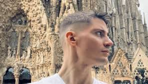 Nettside reklamerer med at de løser eksamensoppgaven for deg