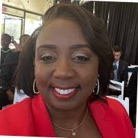 Shari Morris's Instagram, Twitter & Facebook