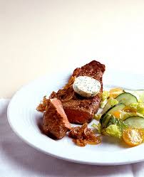 Rumpsteaks Mit Zwiebeln Rezept Lebensmittel Essen Essen Hauptspeise