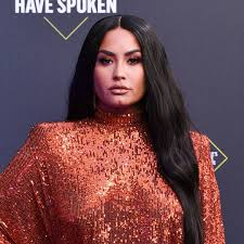Demi showed off her new look on instagram yesterday and gave us all a lesson in matching your hair to your makeup as a bonus. Demi Lovato Goes For Pretty In Pink With Bold New Hair Color E Online