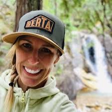 Sara Cormier's Instagram, Twitter & Facebook