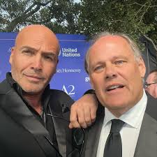 Grab one end of the couch, I'll get the other. @george.wight.001