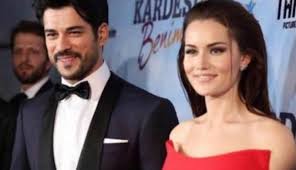 Kjo Eshte Vjehrra E Kemalit Nena E Fahriye Evcen Foto Best Actor Actors Burak Ozcivit