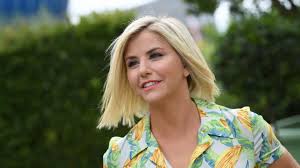 Das junge glück der beiden liegt scheinbar. Beatrice Egli Florian Silbereisen Sein Verraterisches Bettfoto Macht Schlagerfans Verruckt News De