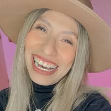 ✨Tu sonrisa, una revolución✨ Hoy, en esta Comunidad de la Alegría, queremos  detenernos un instante para recordar a nuestra querida Santa Teresa de  Calcuta, referente, madrina e inspiradora del Club de la