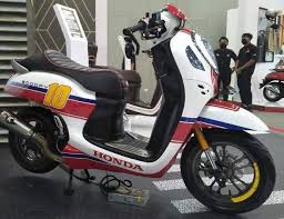 Scoopy 2019 ini ialah scoopy terbaru 2019 dengan desain scoopy stylish 2019 untuk harga scoopy tahun 2019 ini di bandrol 19 jutaan untuk jawa tengahscoopy 20. Modifikasi All New Scoopy Jadi Caferacer 3835 Info