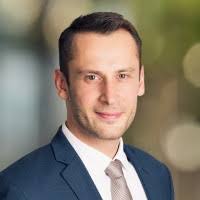 100+ profilů „Hudec“