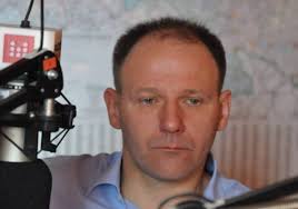 Oba zostały przez władze uznane za ekstremistyczne, a ich autorzy są poszukiwani przez organy ścigania. Jacek Protasiewicz Zgodzil Sie Zaplacic Oswiadczenie Radio Wroclaw