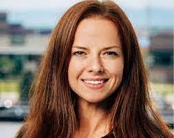 Heidi Rutledge's Instagram, Twitter & Facebook