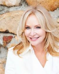 Sandra Maas's Instagram, Twitter & Facebook