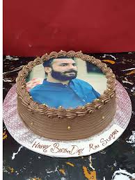 The cafés and restaurants in the world offer tempting desserts but a cake has its special place in the heart of a dessert lover. Get A Funny Birthday Cake For Men