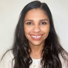 Jennifer Mandel's Instagram, Twitter & Facebook